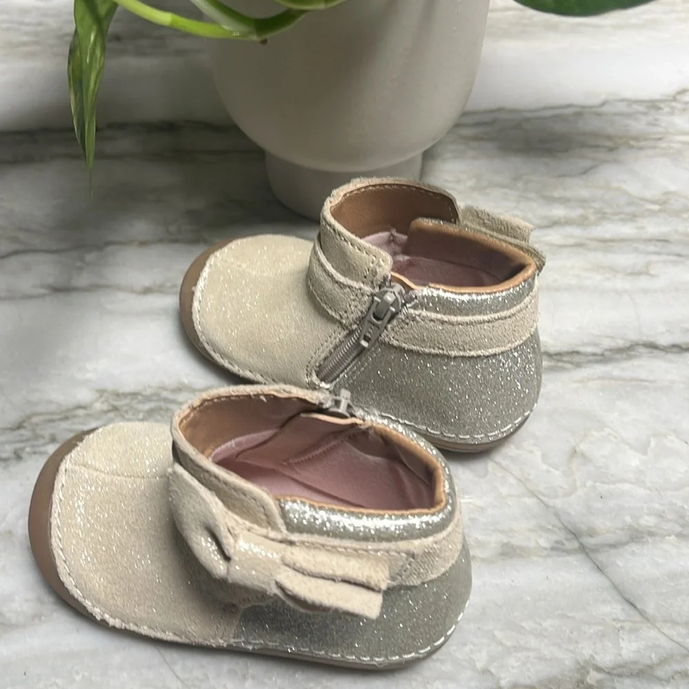 Stride Rite soft beige
